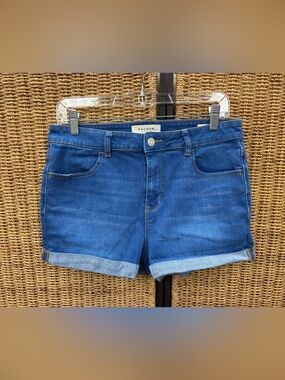 PacSun Super Stretch Shortie Denim Shorts Size 30 Blue Mid Rise Cuffed